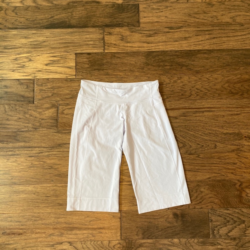 Size 8 Pale Blue Lululemon Clam Digger II